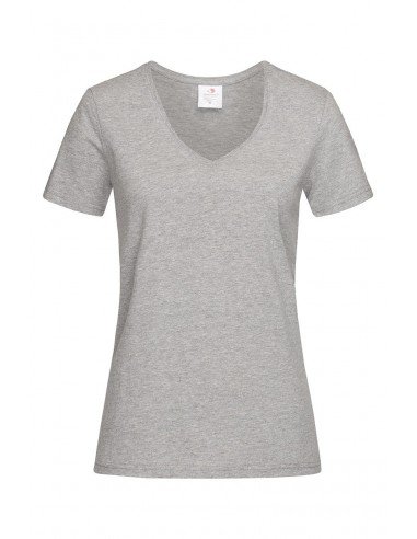 Moteriškis v formos kaklu