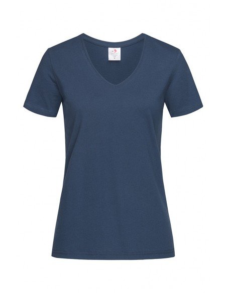 Moteriškis v formos kaklu