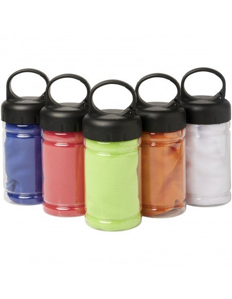 Remy cooling towel in PET container