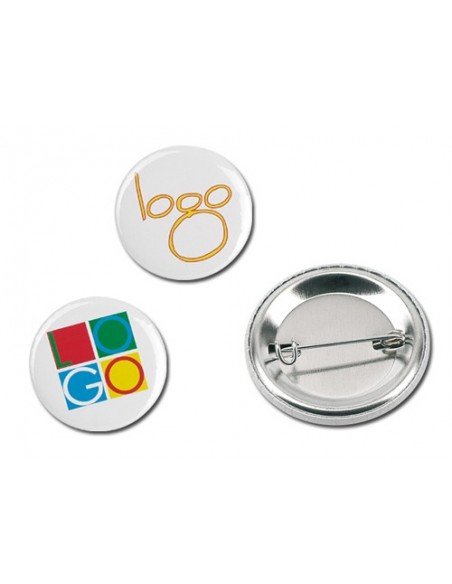 Įvairių dydžių metaliniai ženkliukai