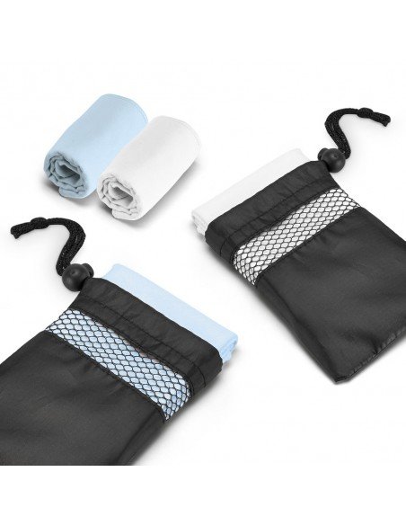 TRAVIS. Sports towel in microfibre