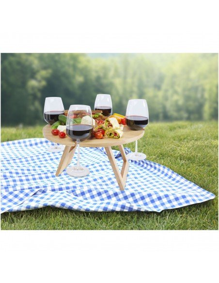 Soll foldable picnic table
